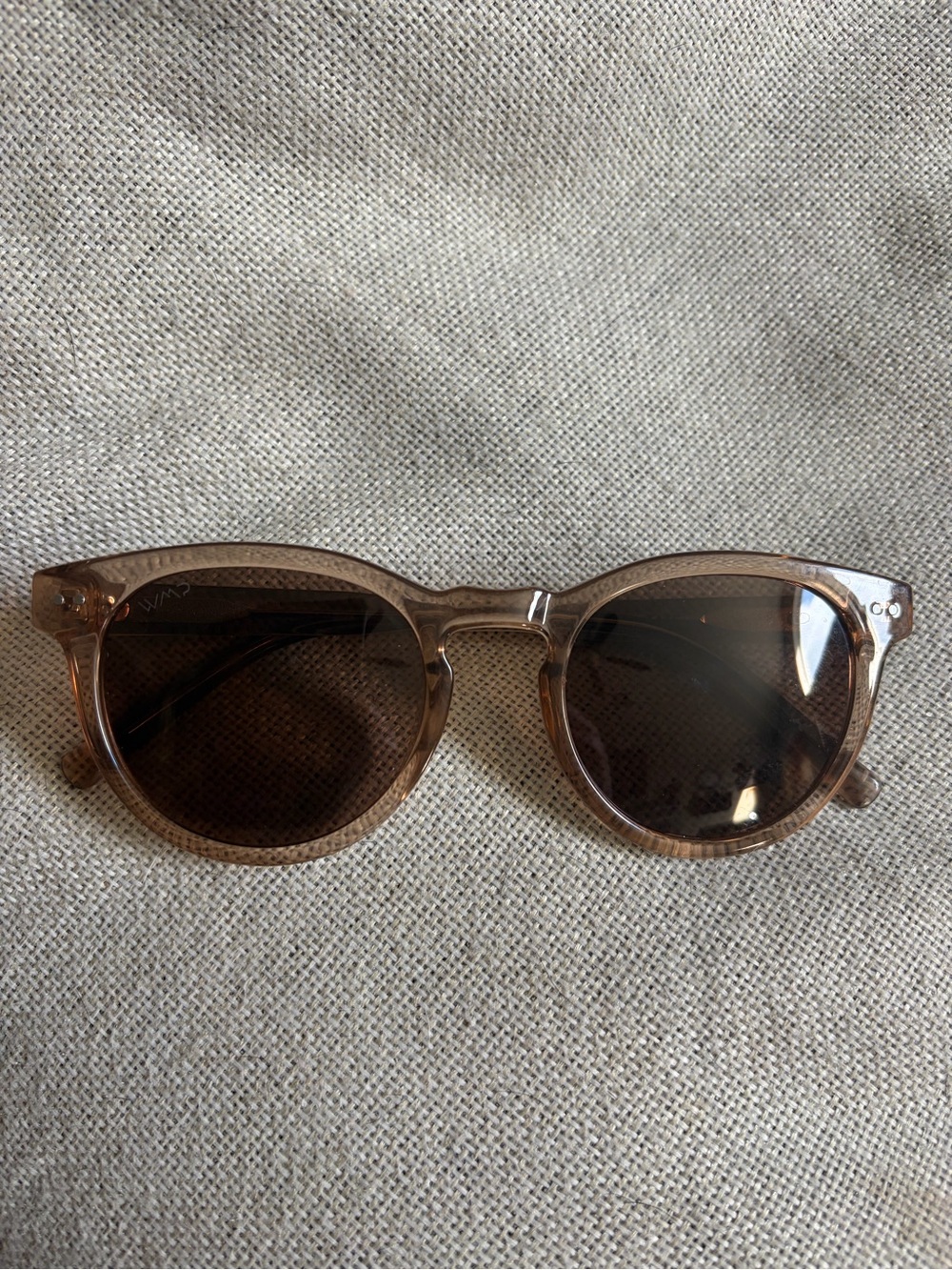 WMP Tate Translucent Brown Round Sunglasses